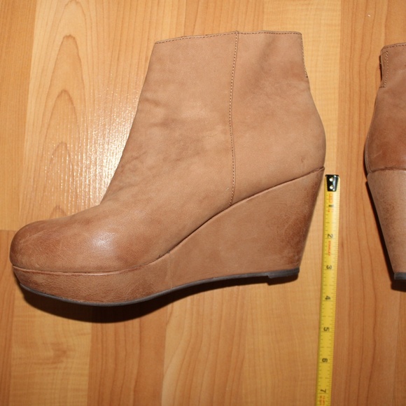 Aldo Sz 8 Brown Leather Platform Boots Round Toe - Picture 8 of 8